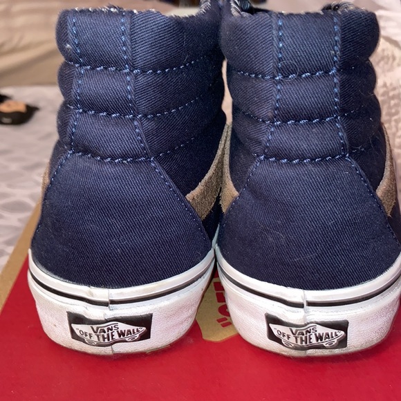 Vans - Picture 4 of 4